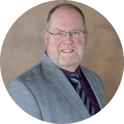 Headshot- Scott Logan (Round)-1